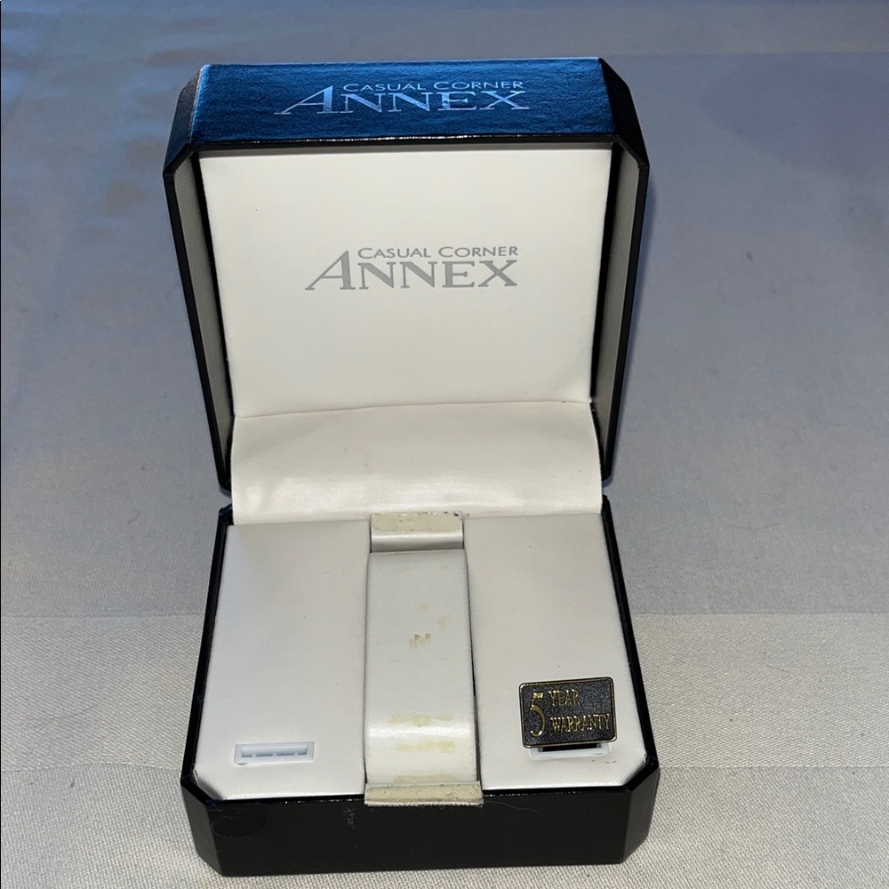 Casual Corner Annex Black Empty Watch  Box